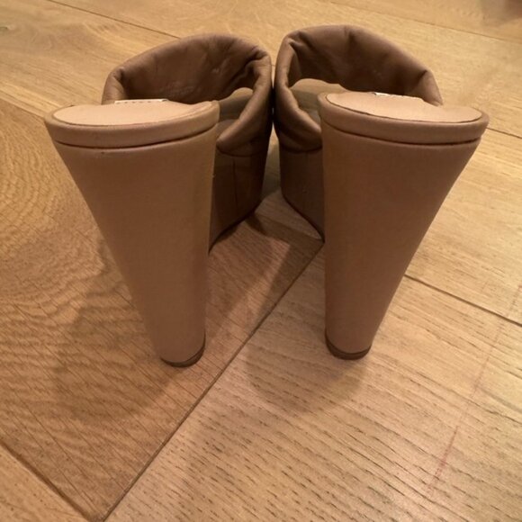 Steve Madden Tan Women's Wedges - Picture 7 of 8